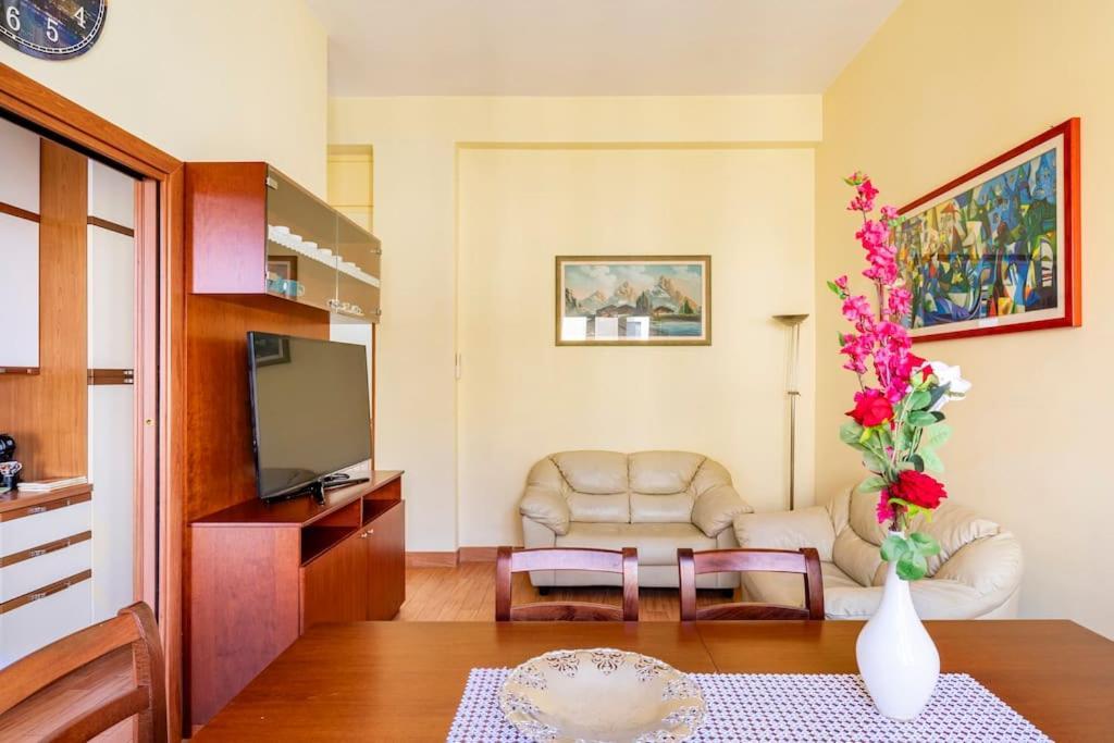 Casa Angelina Con 3 Camere Da Letto Roma Exterior foto